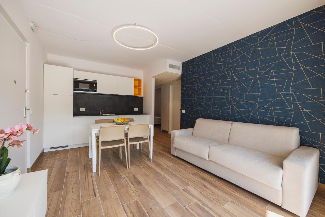 Side Aparthotel