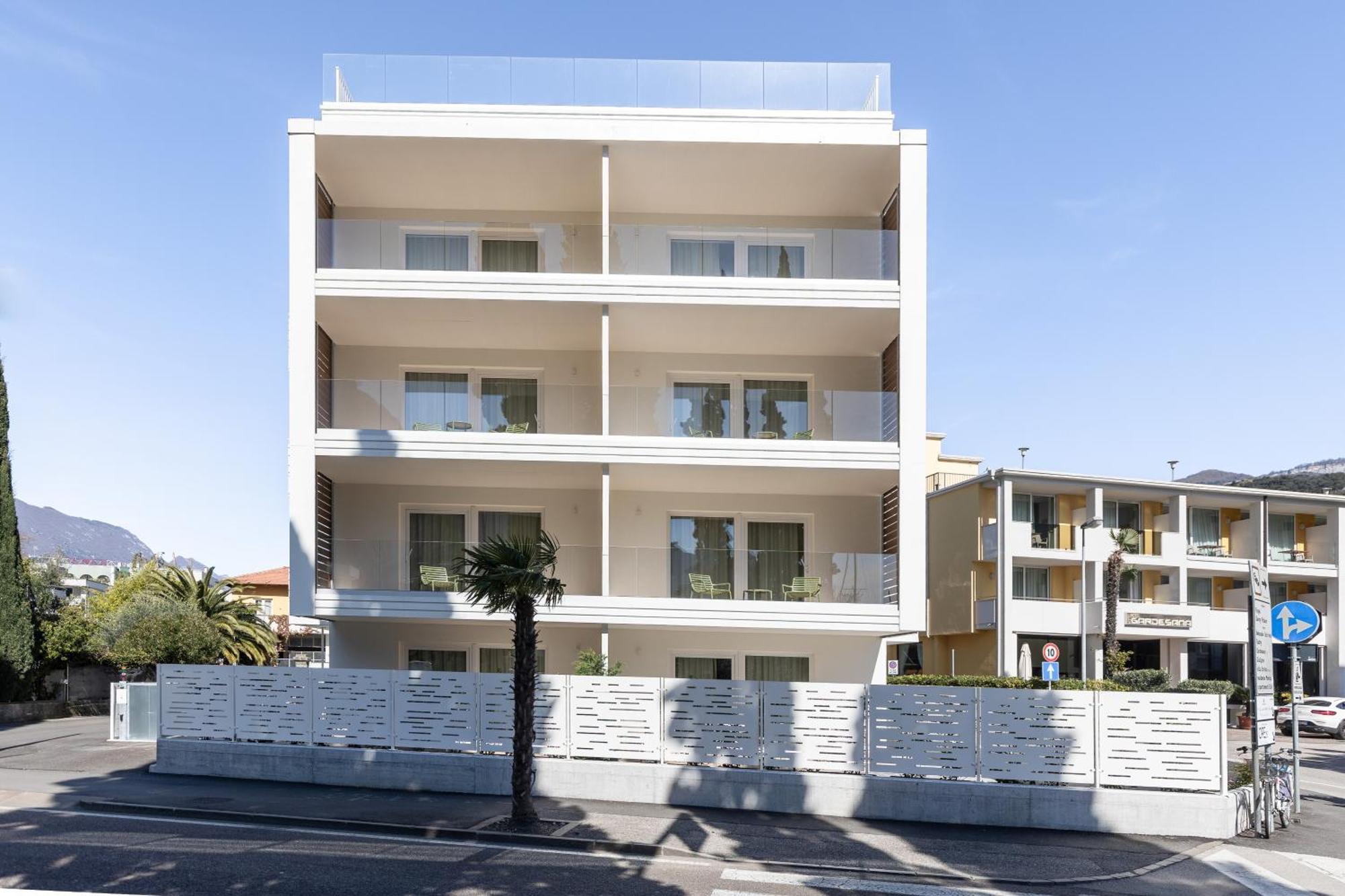 Aparthotel Side *